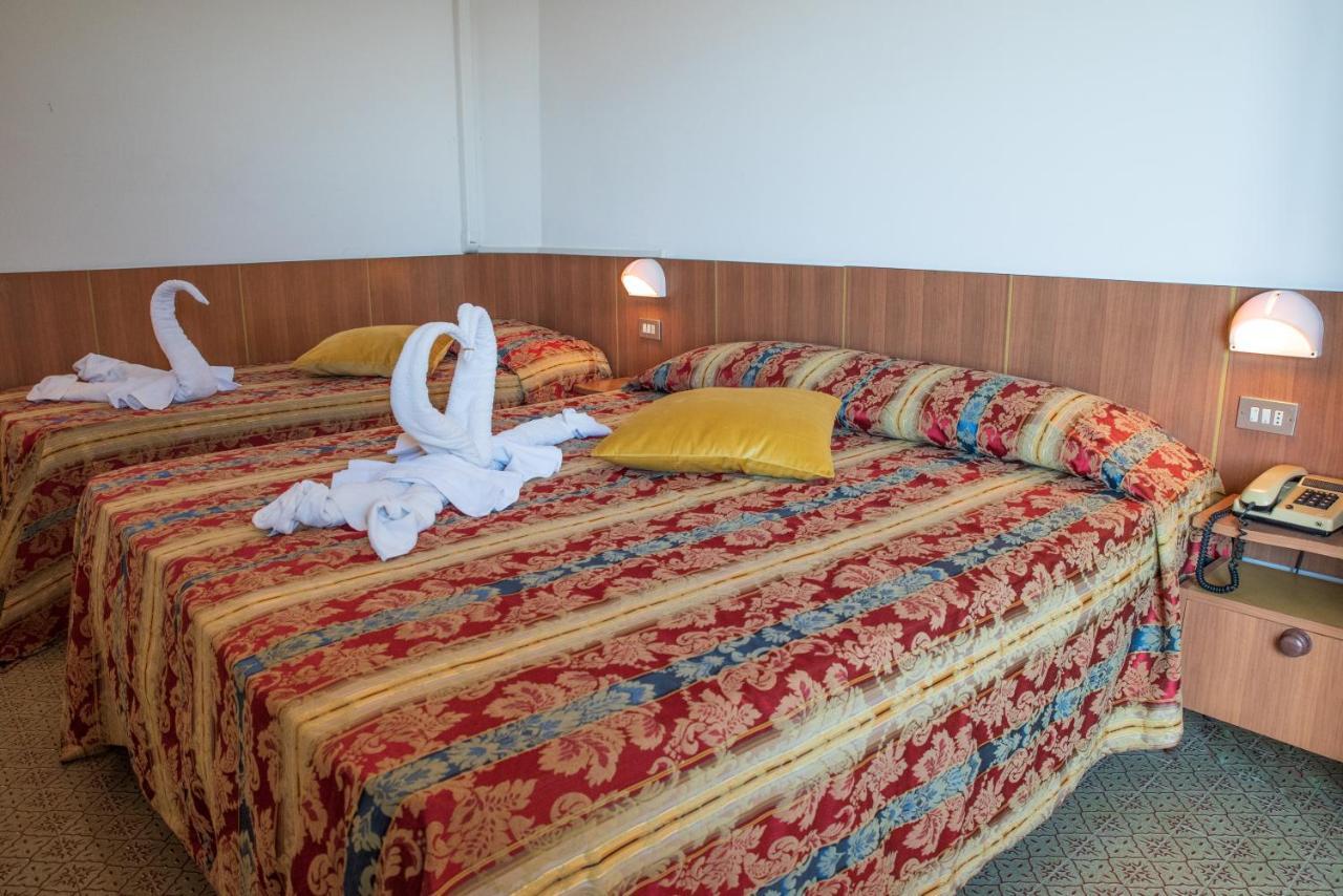 Hotel Majestic Bellaria-Igea Marina Exterior photo
