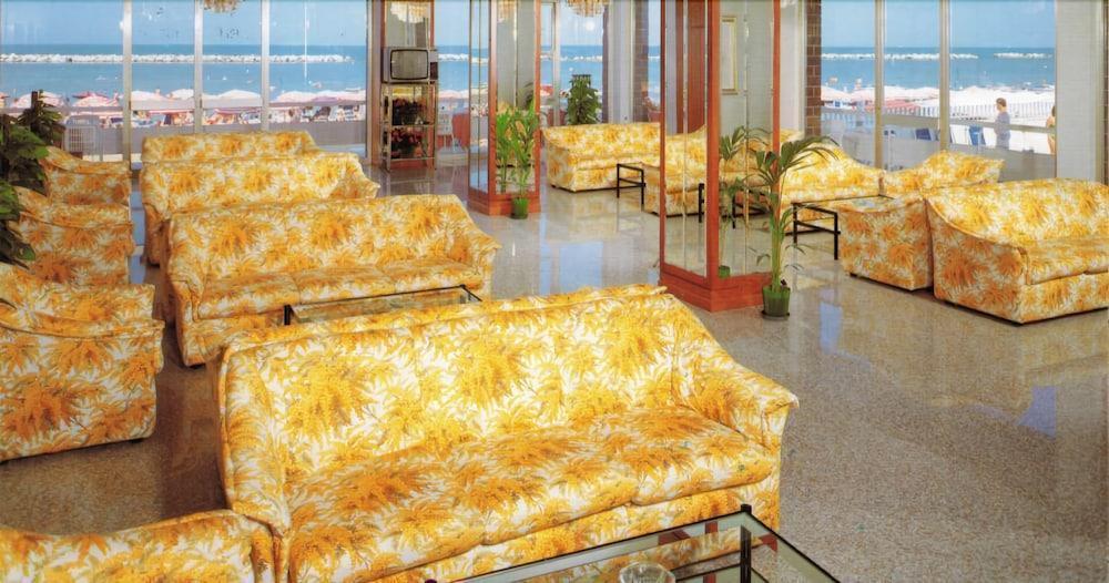 Hotel Majestic Bellaria-Igea Marina Exterior photo